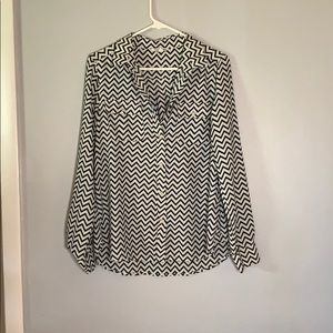 American Eagle Chevron Black and White Button Up